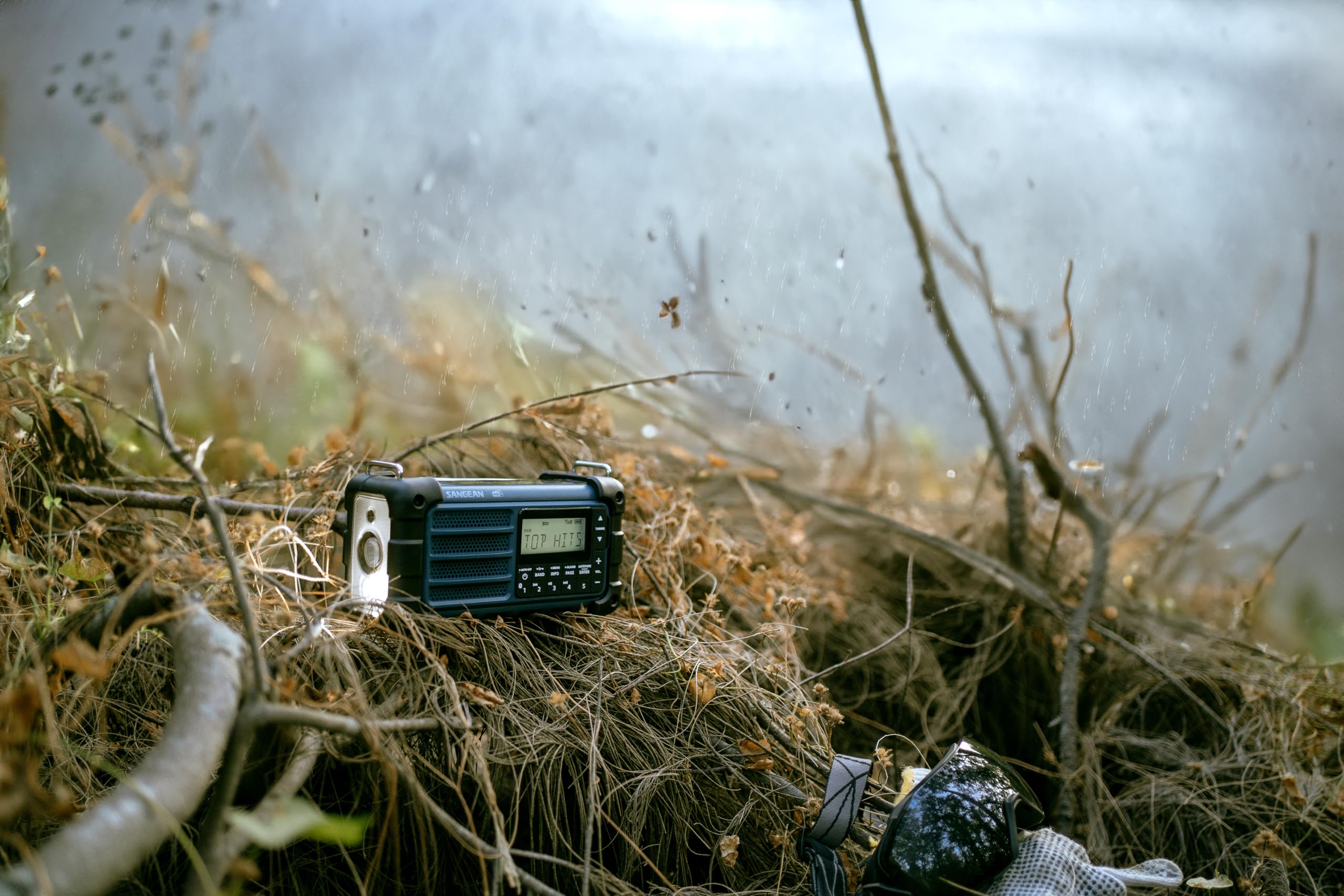 sangean-mmr-99-dab-notfallradio-mit-handkurbel-solar-bluetooth-led-taschenlampe- image 7